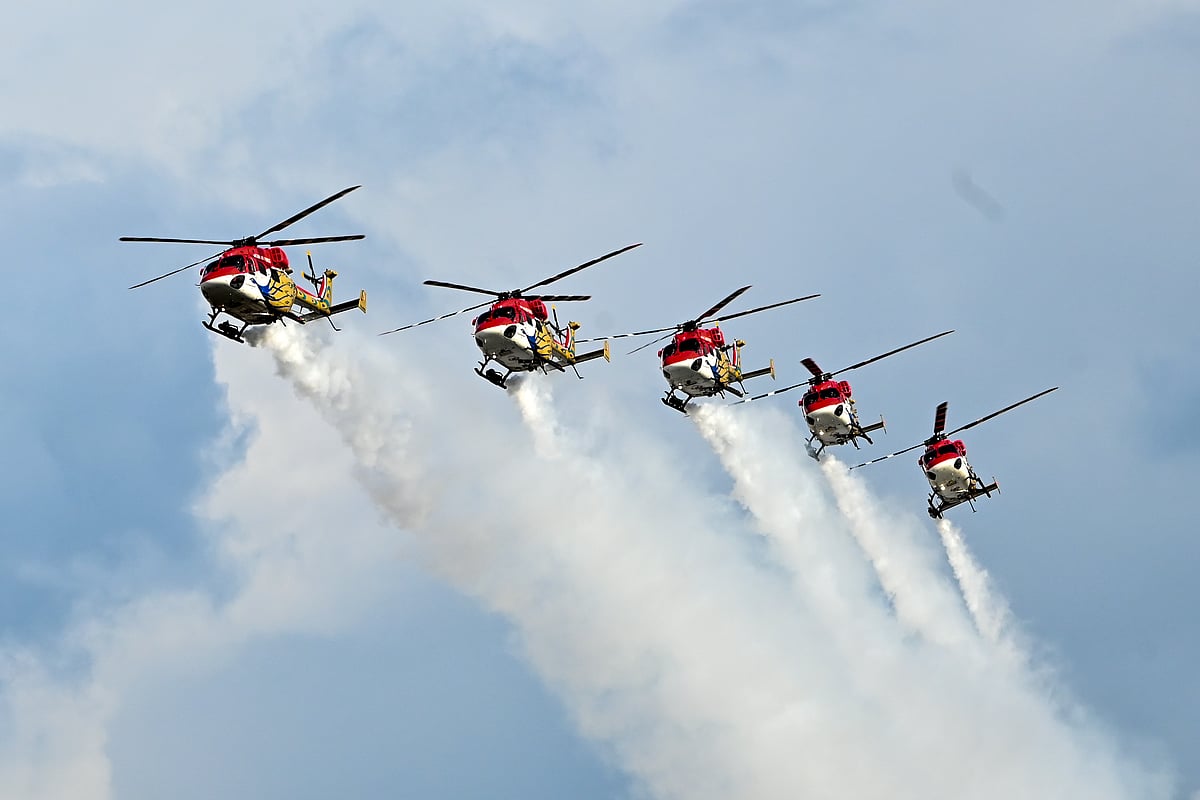 ಮೈಸೂರು ದಸರಾ ಏರ್‌ಶೋ: ‘ಸಾರಂಗ್’ ಚಮತ್ಕಾರಕ್ಕೆ ಮನಸೋತ ಪ್ರೇಕ್ಷಕರು