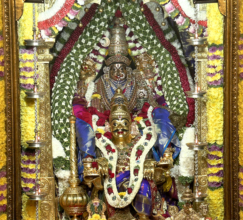 ಗರುಡವಾಹನ (ವೈಷ್ಣವೀ) ಅಲಂಕಾರದಲ್ಲಿ ಕಂಗೊಳಿಸಿದ ಶೃಂಗೇರಿ ಶಾರದೆ‌