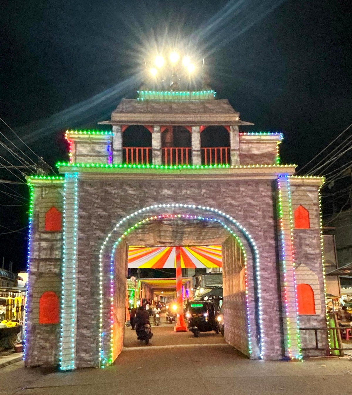 ತುಳಜಾಪುರ ಮಾದರಿ ದ್ವಾರಬಾಗಿಲು