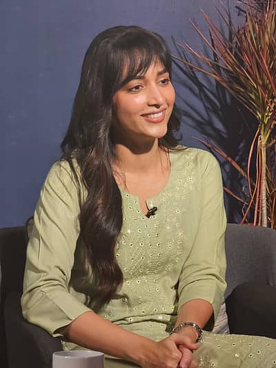 ವಿಭಿನ್ನ ಉಡುಗೆ ತೊಟ್ಟು ಪೋಟೊ ಕ್ಲಿಕ್ಕಿಸಿಕೊಂಡ ನಟಿ ಶ್ರೀನಿಧಿ ಶೆಟ್ಟಿ