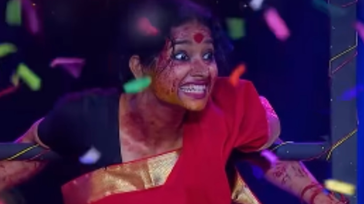 ಮಹಾನಟಿ ಸ್ಪರ್ಧಿ  ವಂಶಿ 