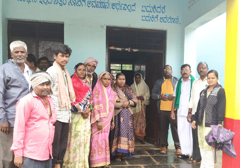 ಸವದತ್ತಿ ಹಿಟ್ಟಣಗಿ ಗ್ರಾಮದಲ್ಲಿ ನಿರಾಶ್ರಿತರಿಗೆ ತೆರೆದ ಕಾಳಜಿ ಕೇಂದ್ರ