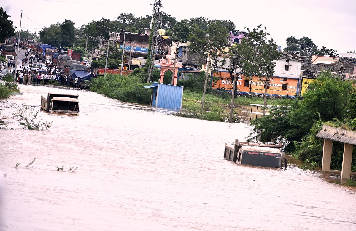 ಸೇಡಂ | ಕಾಗಿಣಾ ಪ್ರವಾಹ: ನಾಲ್ಕು ಗಂಟೆಗಳಲ್ಲಿ ಎಂಟು ಸೇತುವೆ ಮುಳುಗಡೆ