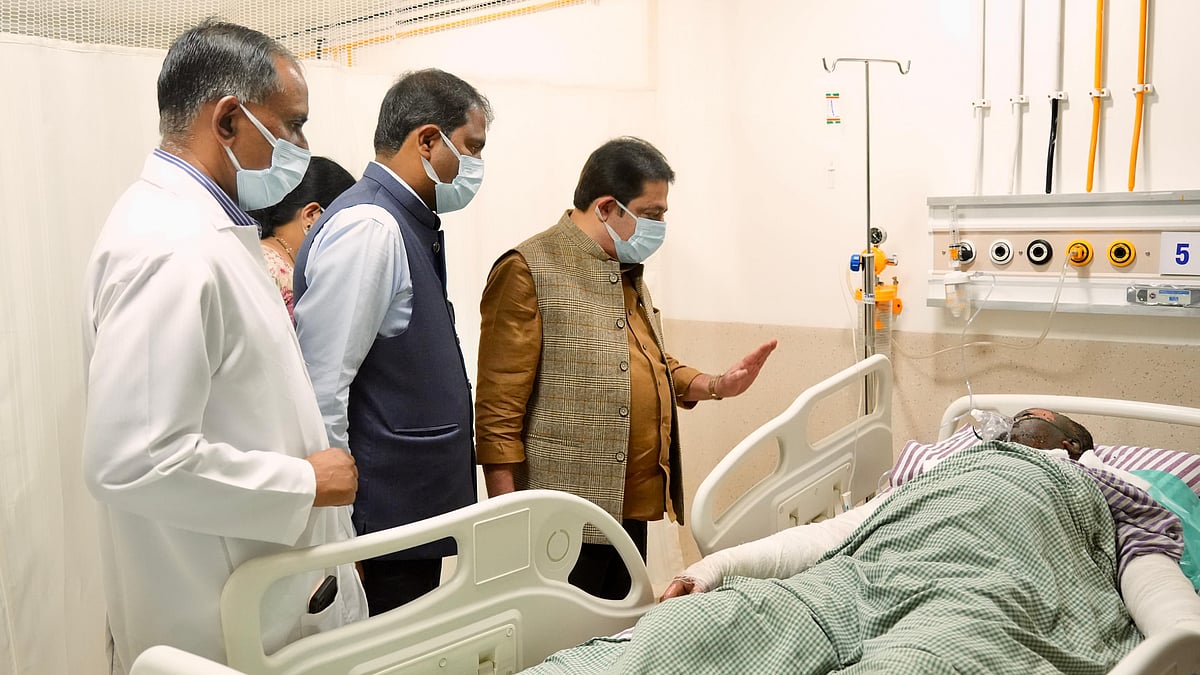 ವಿಜಯನಗರ | ಸಿಲಿಂಡರ್ ಸ್ಫೋಟ ಸ್ಥಳಕ್ಕೆ ಜಮೀರ್ ಭೇಟಿ; ಗಾಯಾಳುಗಳ ಆರೋಗ್ಯ ವಿಚಾರಣೆ