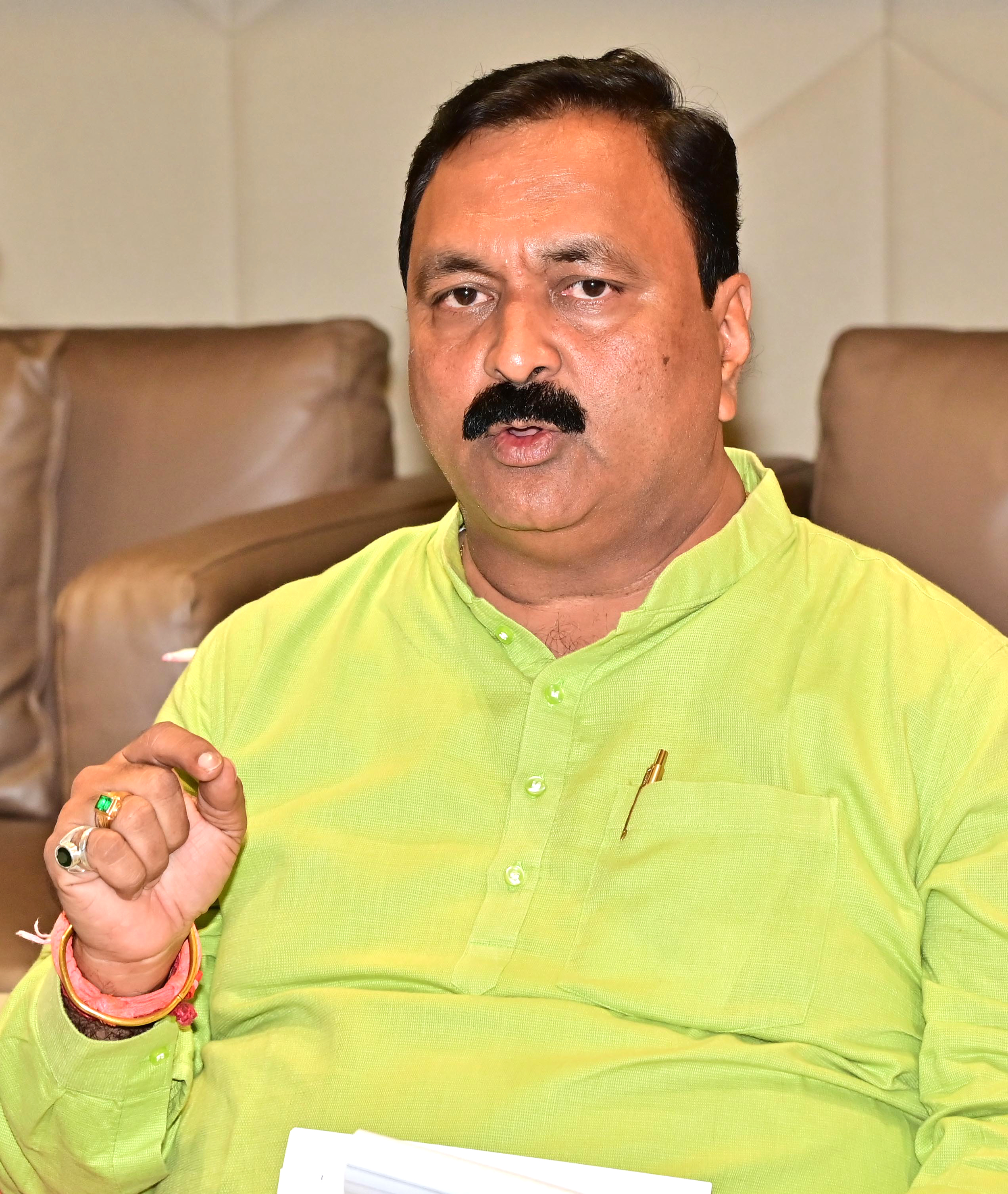 ಮಹೇಶ ಟೆಂಗಿನಕಾಯಿ