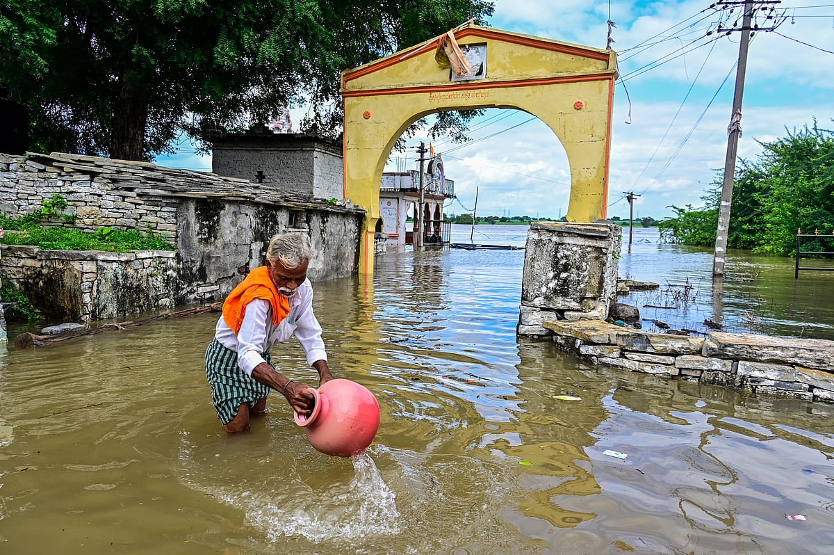 ಮಂದರವಾಡ | ದ್ವೀಪಗಳಾದ ಗ್ರಾಮಗಳು: ದಿಕ್ಕು ತೋಚದ ಸಂತ್ರಸ್ತರು