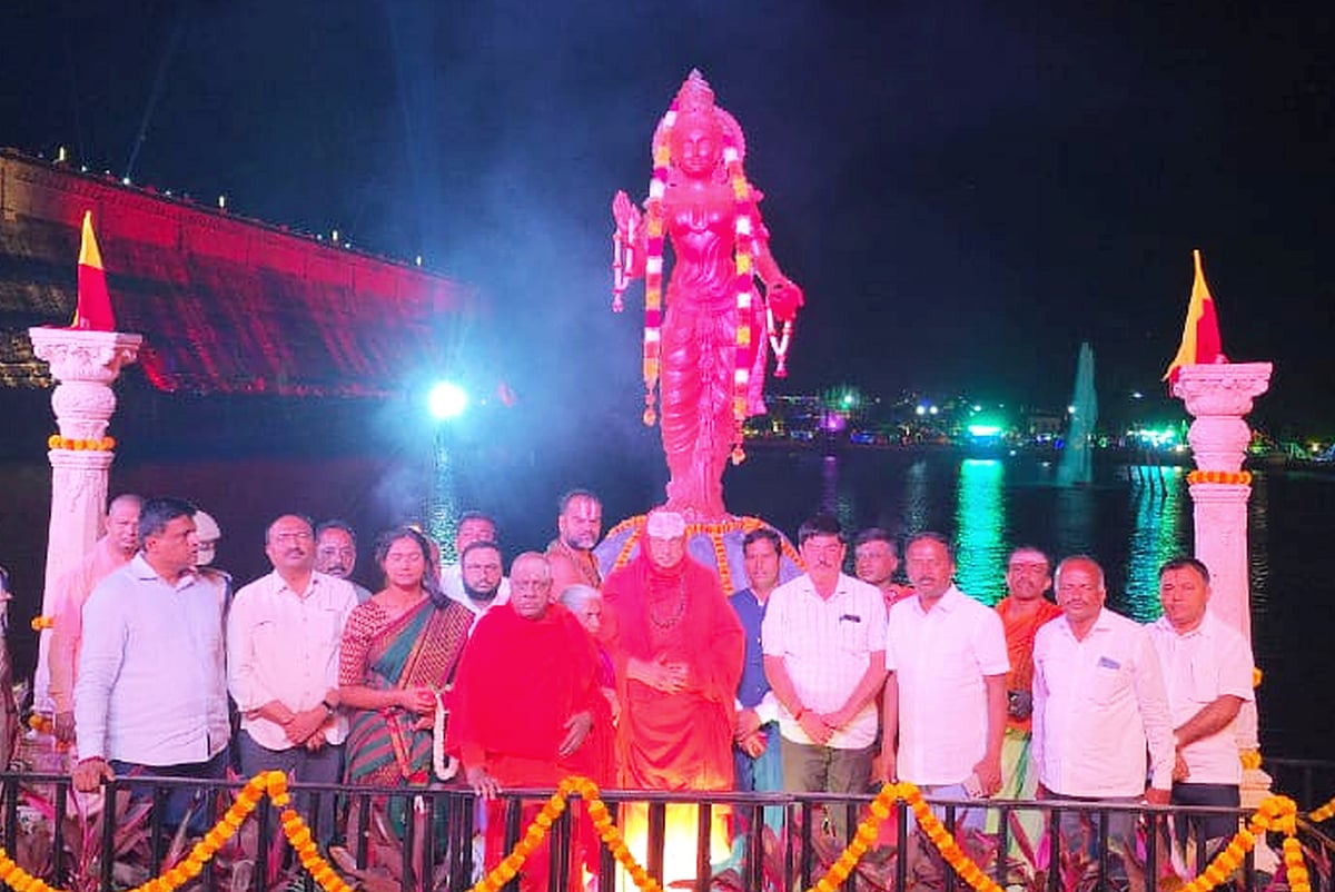 ಮಂಡ್ಯ | ಕಾವೇರಿ ನದಿಯ ಪಾವಿತ್ರ್ಯ ಕಾಪಾಡಿ: ಶಿವರಾತ್ರಿ ದೇಶಿಕೇಂದ್ರ ಸ್ವಾಮೀಜಿ