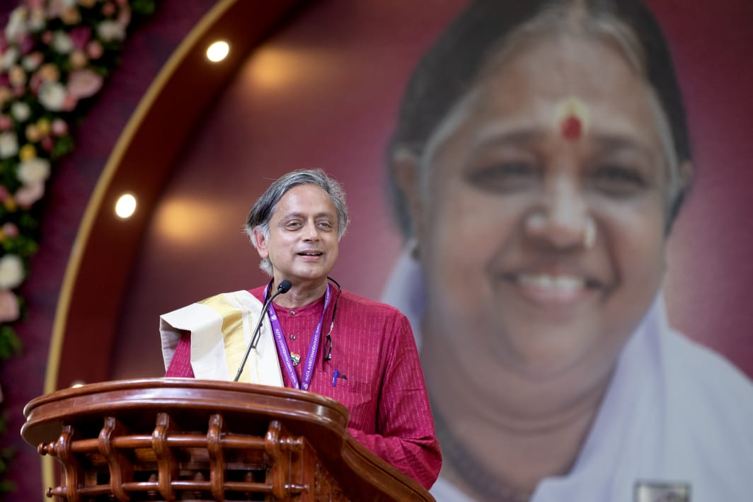 ಕಾರ್ಯಕ್ರಮದಲ್ಲಿ ಕಾಂಗ್ರೆಸ್‌ ಸಂಸದ ಶಶಿ ತರೂರ್‌ ಮಾತನಾಡಿದರು.