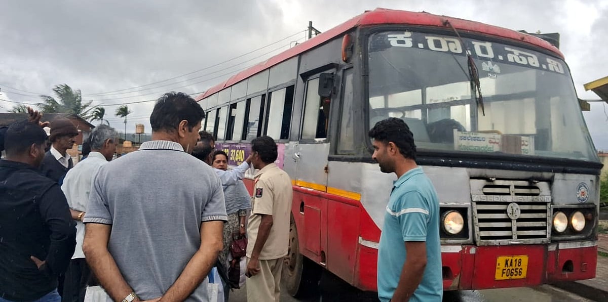 ಸೋಮವಾರಪೇಟೆ: ಮಾರ್ಗಮಧ್ಯೆ ನಿಲ್ಲುವ ಕೆಎಸ್ಆರ್‌ಟಿಸಿ ಬಸ್