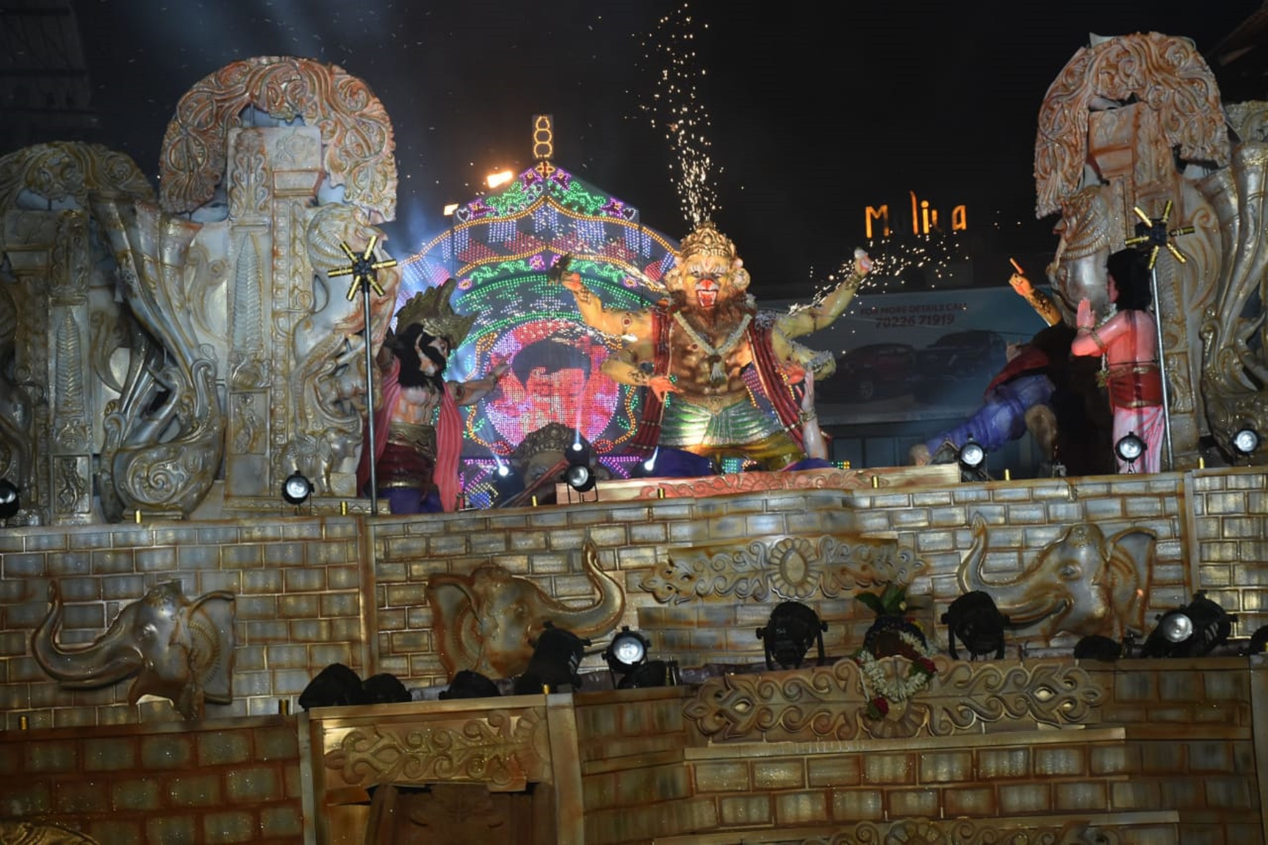 ಕರವಲೆ ಭಗವತಿ ಮಹಿಷ ಮರ್ದಿಣಿ ದೇಗುಲ ಮಂಟಪವು ಉಗ್ರ ನರಸಿಂಹನಿಂದ ಹಿರಣ್ಯಕಶ್ಯಪನ ಸಂಹಾರ ಕಥಾಪ್ರಸಂಗವನ್ನು ಈ ಹಿಂದಿನ ವರ್ಷಗಳಲ್ಲಿ ರೋಚಕವಾಗಿ ಪ್ರಸ್ತುತಪಡಿಸಿತು