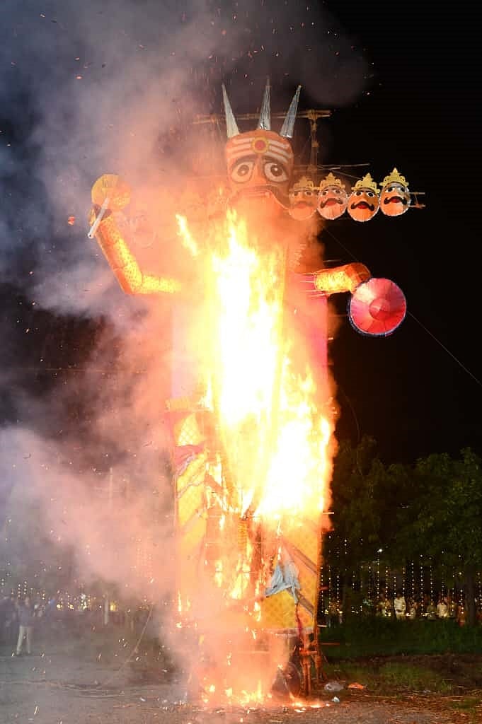 ಬೀದರ್: ಸಂಭ್ರಮದ ಆಯುಧ ಪೂಜೆ; ವಿಜಯದಶಮಿ ಆಚರಣೆ