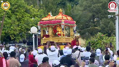 ಅಂಬಾರಿ ಹೊತ್ತು ಸಾಗಿದ ಅಭಿಮನ್ಯು