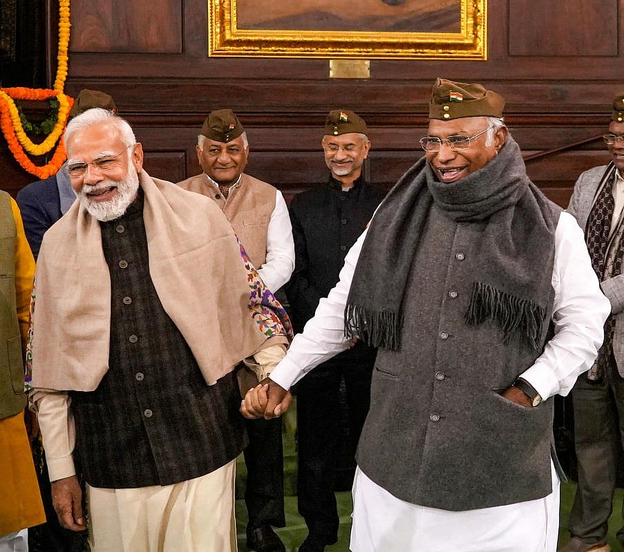 ಖರ್ಗೆ ಅವರ ಆರೋಗ್ಯ ವಿಚಾರಿಸಿದ ಪ್ರಧಾನಿ ಮೋದಿ, ಶೀಘ್ರ ಗುಣಮುಖರಾಗುವಂತೆ ಹಾರೈಕೆ