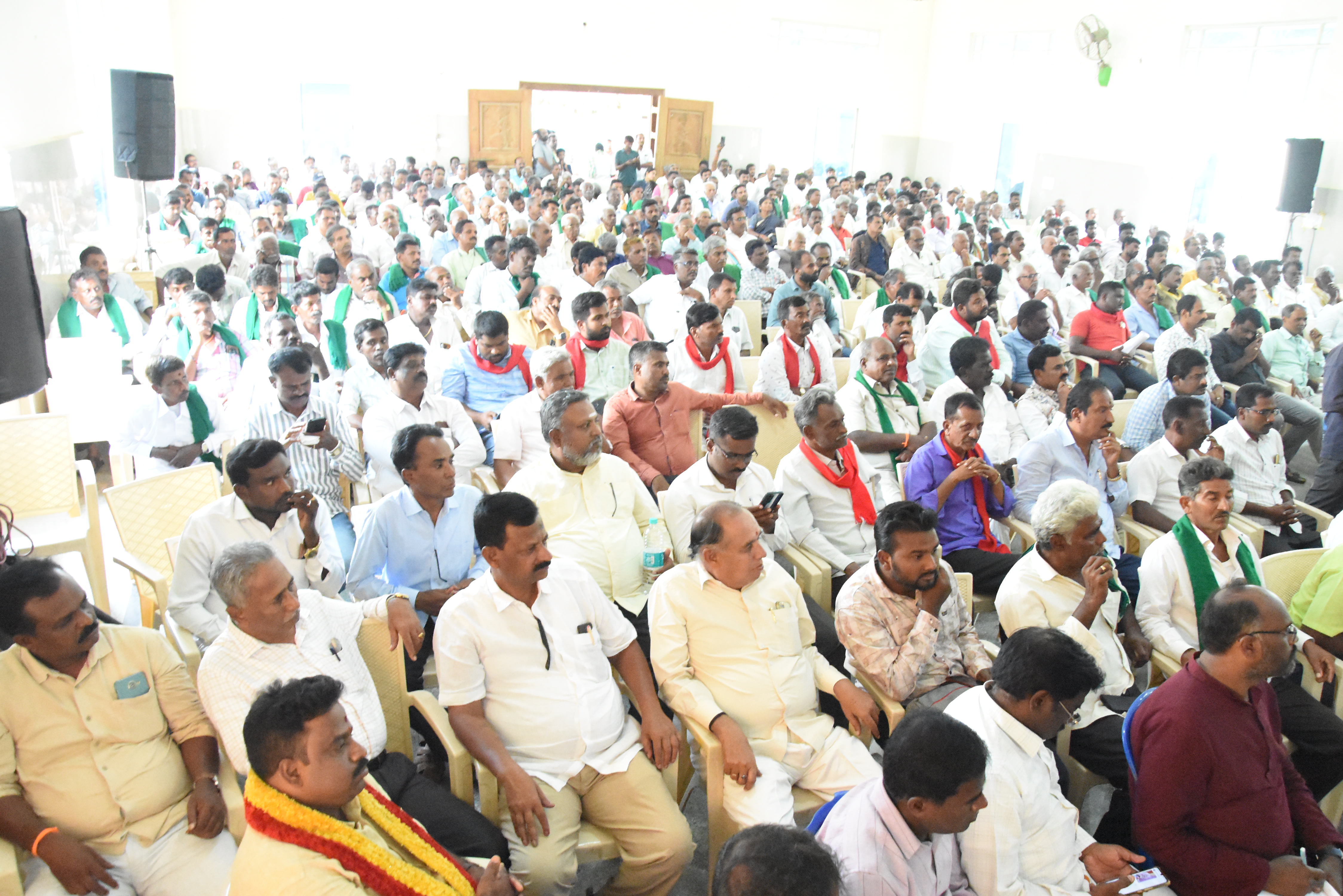 ಜಲಾಗ್ರಹ ಸಮಾವೇಶದಲ್ಲಿ ಭಾಗಿಯಾದವರು