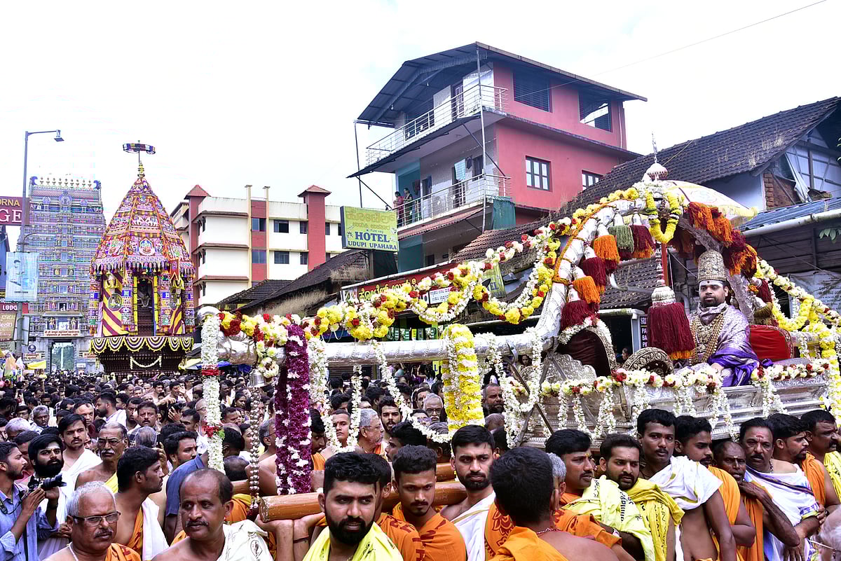 ಶೃಂಗೇರಿ: ವಿಜೃಂಬಣೆಯ ಶಾರದಾಂಬೆ ಮಹಾರಥೋತ್ಸವ