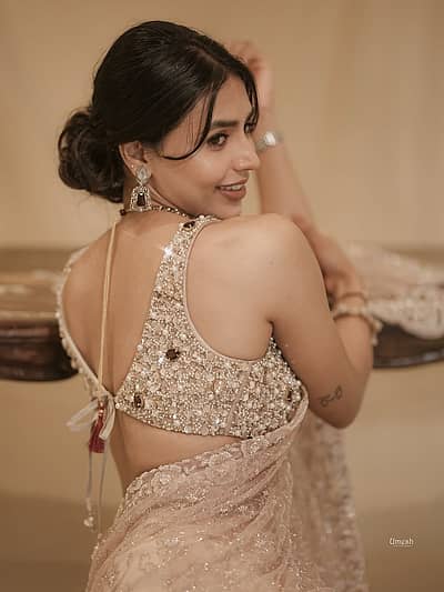 ವಿಭಿನ್ನ ಲುಕ್‌ನಲ್ಲಿ ಸಪ್ತಮಿ ಕಂಗೊಳಿಸಿದ್ದಾರೆ.