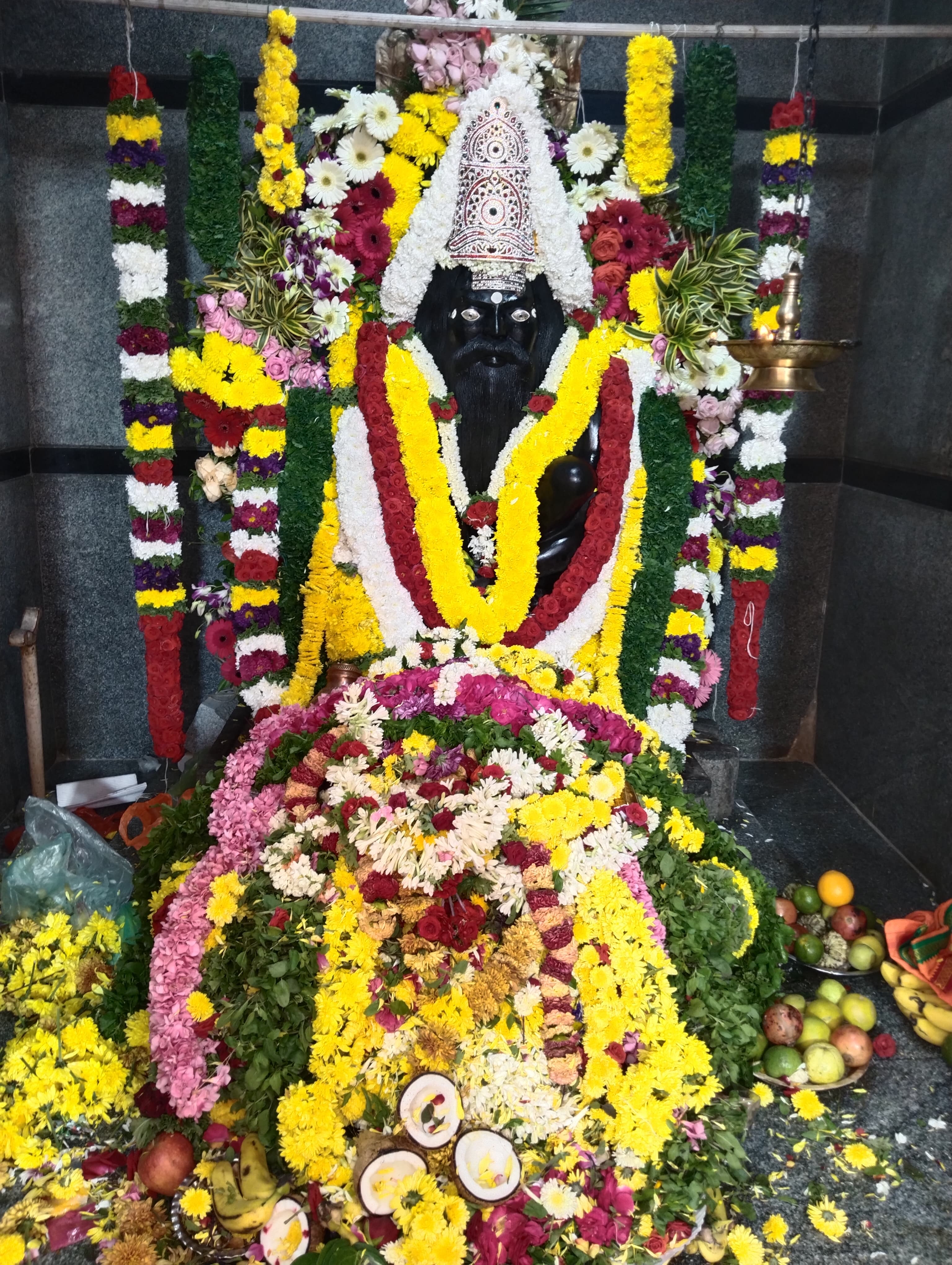 ಆರಾಧನೆ ಪ್ರಯುಕ್ತ ವಿಶೇಷ ಅಲಂಕಾರ 