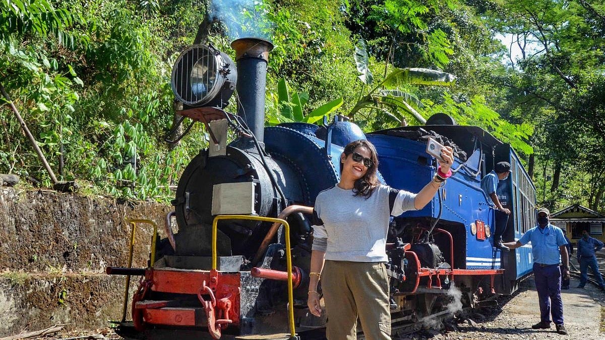 ಗಾಂಧಿ ಭೇಟಿಗೆ 100 ವರ್ಷ: ಡಾರ್ಜಲಿಂಗ್ ಹಿಮಾಲಯನ್ ರೈಲ್ವೆಯಿಂದ ಶತಾಬ್ದಿ ಮಾರ್ಚ್