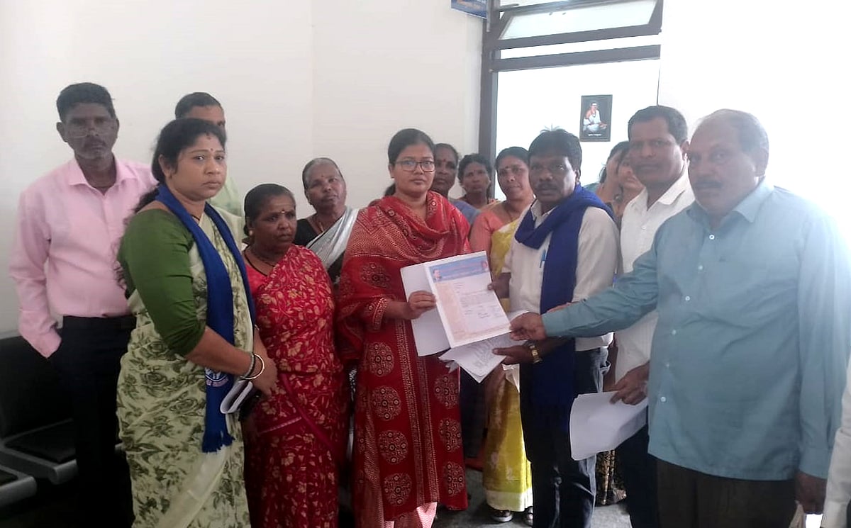 ನರಸಿಂಹರಾಜಪುರ | ‘ಜಮೀನಿನ ಸ್ವಾಧೀನಾನುಭವ ಕೊಡಿಸಿ’