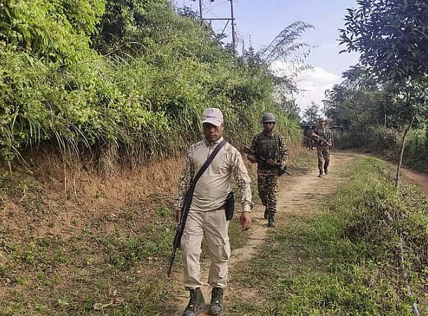 ಮಣಿಪುರದಲ್ಲಿ ಆರು ಉಗ್ರರ ಬಂಧನ: ಭಾರಿ ಪ್ರಮಾಣದ ಶಸ್ತ್ರಾಸ್ತ್ರ, ಮದ್ದುಗುಂಡು ವಶ