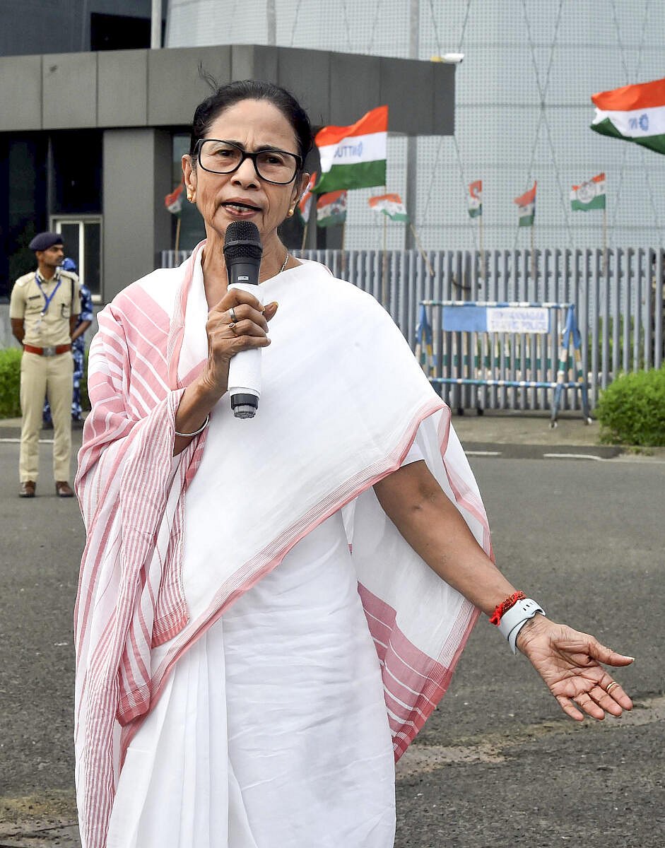 ಪಶ್ಚಿಮ ಬಂಗಾಳದಲ್ಲಿ ಪ್ರವಾಹ ಪರಿಸ್ಥಿತಿ ಮಾನವ ನಿರ್ಮಿತ: ಮಮತಾ ಬ್ಯಾನರ್ಜಿ