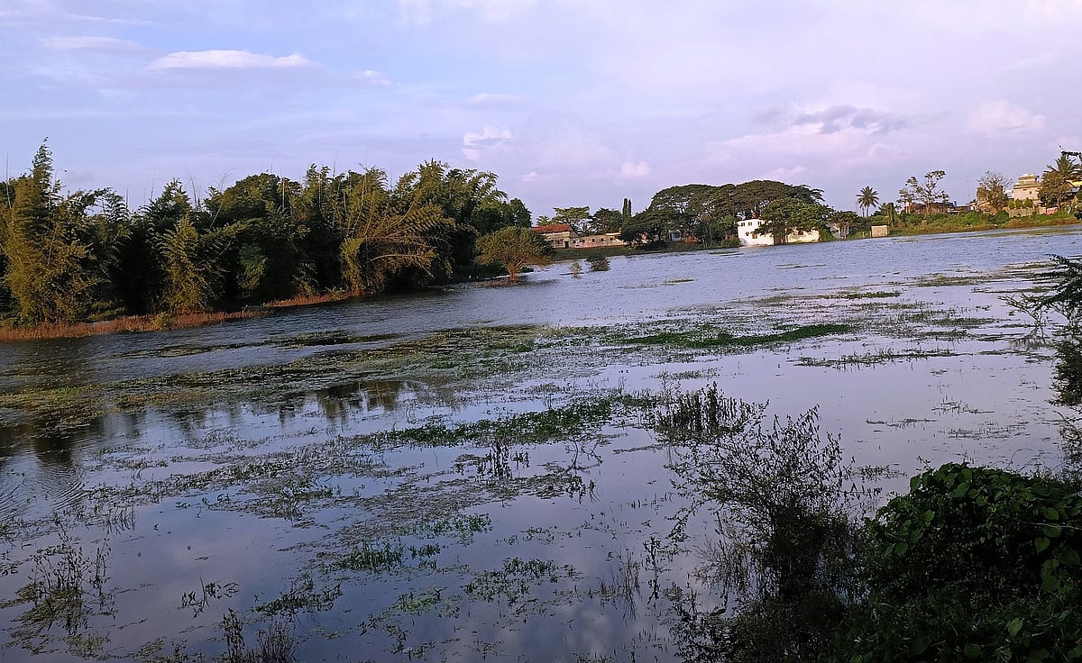 ಬೋರ್‌ವೆಲ್ ಸೇರುತ್ತಿದೆ ಕಲುಷಿತ ನೀರು: ಜನರಿಗೆ ಅನಾರೋಗ್ಯದ ಆತಂಕ