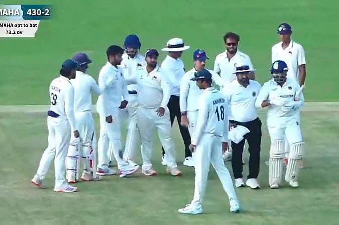 ಮಾಜಿ ಸಹ ಆಟಗಾರನ ಮೇಲೆ ಬ್ಯಾಟ್ ಬೀಸಿದ ಪೃಥ್ವಿ ಶಾ: ಮೈದಾನದಲ್ಲಿ ನಡೆದಿದ್ದೇನು?