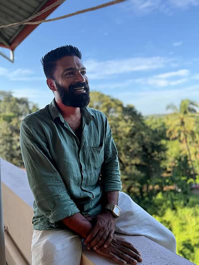 ಮದುವೆ ಬಳಿಕ ಅನುಶ್ರೀ ಅವರ ಪತಿ ಜೊತೆಗೆ ದಸರಾ ಹಬ್ಬವನ್ನು ಆಚರಿಸಿದ್ದಾರೆ.