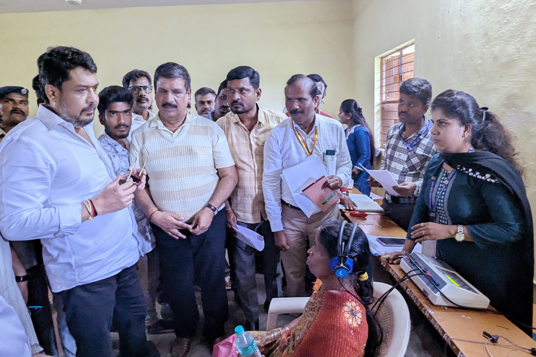 ಅಂಗವಿಕಲರ ತಪಾಸಣಾ ಶಿಬಿರ ವೀಕ್ಷಿಸಿ ಮಾಹಿತಿ ಪಡೆದ ಸಂಸದ ಸುನೀಲ್ ಬೋಸ್‌
