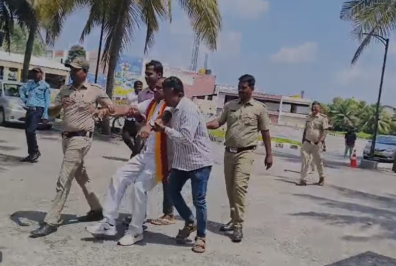 ಸ್ಟುಡಿಯೊಗೆ ಹಾಕಿದ್ದ ಬೀಗ ತೆಗೆದಿದ್ದನ್ನು ಖಂಡಿಸಿ ಜಾಲಿವುಡ್‌ ಒಳಕ್ಕೆ ನುಗ್ಗಿ ಪ್ರತಿಭಟನೆ ನಡೆಸಿದ ಕನ್ನಡಪರ ಸಂಘಟನೆ ಕಾರ್ಯಕರ್ತರೊಬ್ಬರನ್ನು ಪೊಲೀಸರು ವಶಕ್ಕೆ ಪಡೆದರು