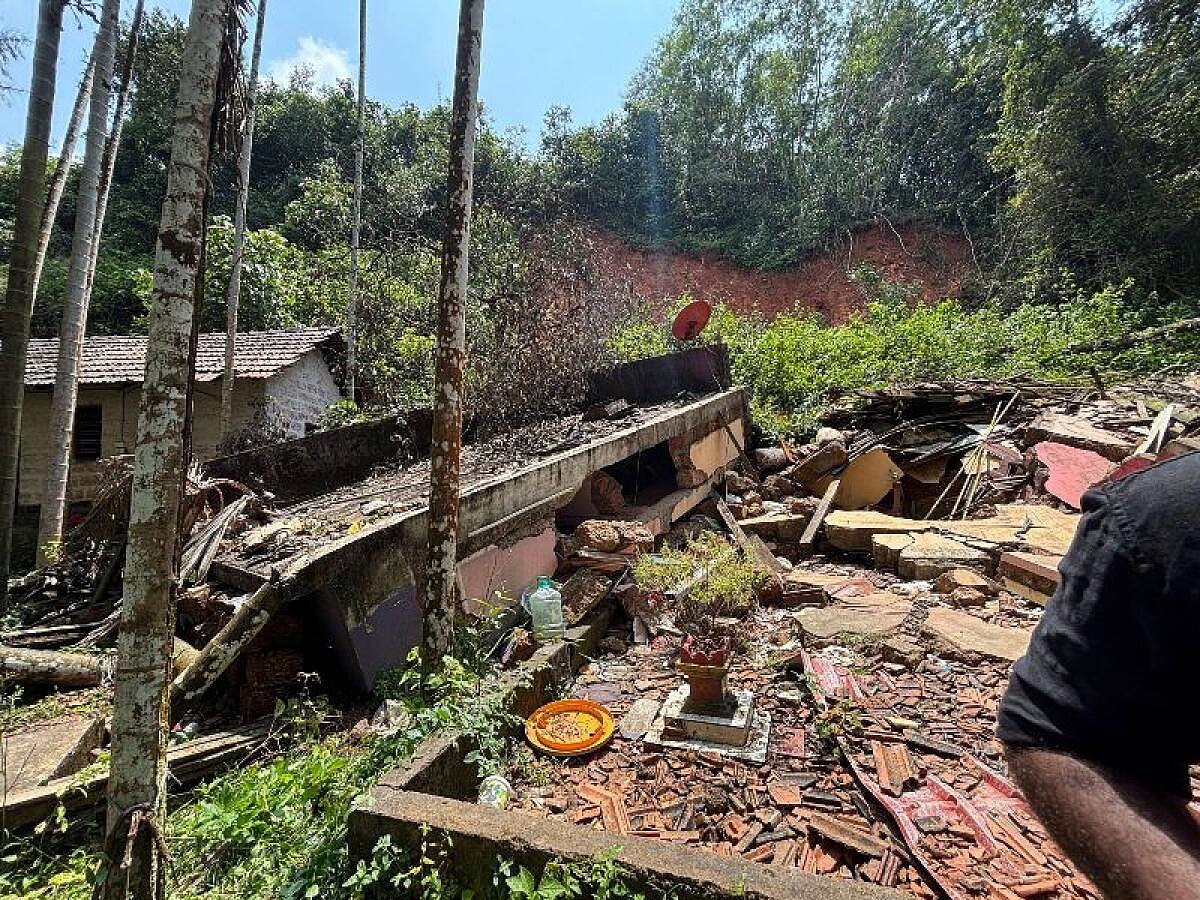 ಭೂಕುಸಿತ | ಕಾಲು ಕಳೆದುಕೊಂಡ ಮಹಿಳೆಯ ವಿಚಾರಣೆ: ನೋಟಿಸ್ ನೀಡಿದ್ದ ಅಧಿಕಾರಿಯೇ ಗೈರು