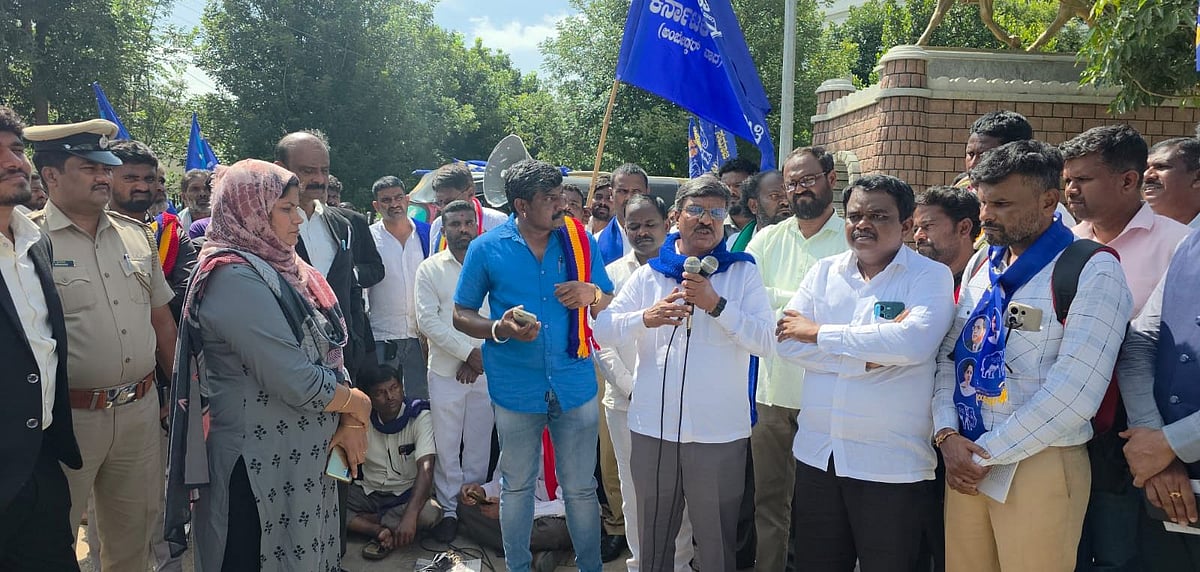 CJI ಮೇಲೆ ಶೂ ಎಸೆತ: ರಾಕೇಶ್ ಕಿಶೋರ್‌ರನ್ನು ರಾಷ್ಟ್ರವಿರೋಧಿ ಎಂದು ಘೋಷಿಸಲು ಆಗ್ರಹ