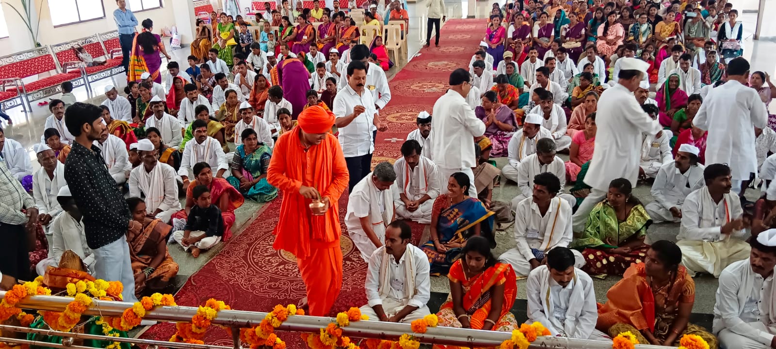 ಮಧ್ಯವರ್ಜನ ಶಿಬಿರದ ಸಮಾರೋಪ ಕಾರ್ಯಕ್ರಮದಲ್ಲಿ ಶಿಬಿರಾರ್ಥಿಗಳಿಗೆ ಪುನರ್ವಿವಾಹ ನಡೆಸಿ ಶ್ರೀಗಳಿಂದ ತೀರ್ಥಾಪಣೆ ಮಾಡಲಾಯಿತು.