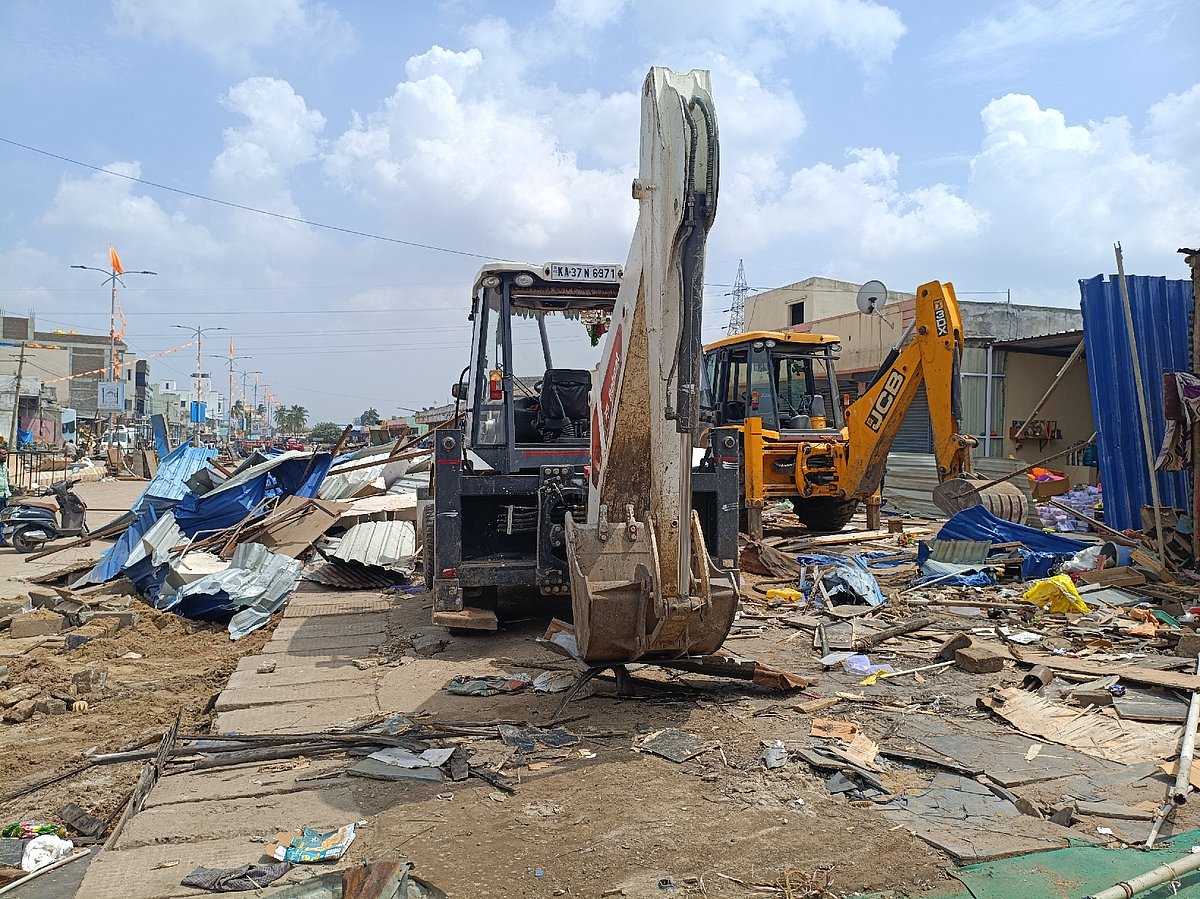 ಬೆಂಗಳೂರು: 4 ಎಕರೆ ಸರ್ಕಾರಿ ಭೂಮಿ ಒತ್ತುವರಿ ತೆರವು