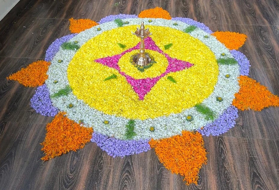 ಪುಡಿ ಬಳಸದೆ ಮನೆಯಲ್ಲೇ ಸಿಗುವ ವಸ್ತುಗಳಿಂದ ನೈಸರ್ಗಿಕವಾಗಿ ಹೀಗೆ ರಂಗೋಲಿ ಹಾಕಿ