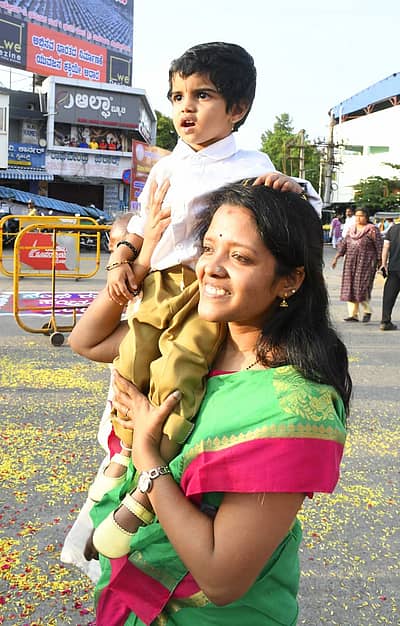 ಆರ್‌ಎಸ್‌ಎಸ್ ಪಥಸಂಚಲನದಲ್ಲಿ‌‌ ಗಮನಸೆಳೆದ ಬಾಲಕ