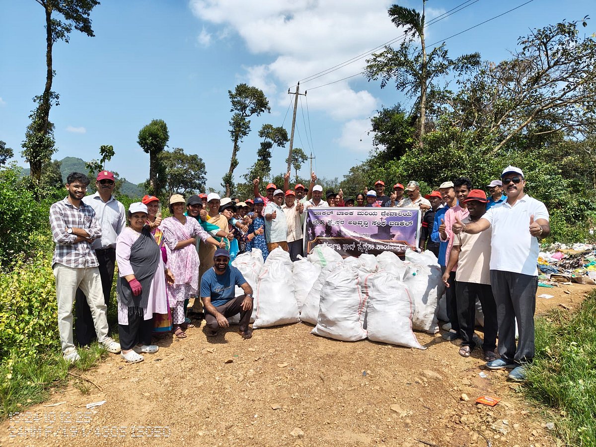 ಮೂಡಿಗೆರೆ: ಚಾರ್ಮಾಡಿ ಘಾಟಿಯಲ್ಲಿ ಸ್ವಚ್ಛತಾ ಅಭಿಯಾನ