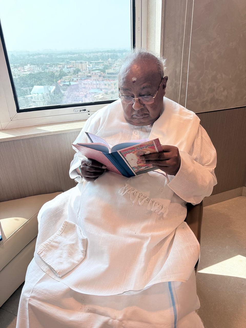 ಗುಣಮುಖರಾಗಿ ಆಸ್ಪತ್ರೆಯಿಂದ ಮನೆಗೆ ಮರಳಿದ ಎಚ್‌.ಡಿ.ದೇವೇಗೌಡ