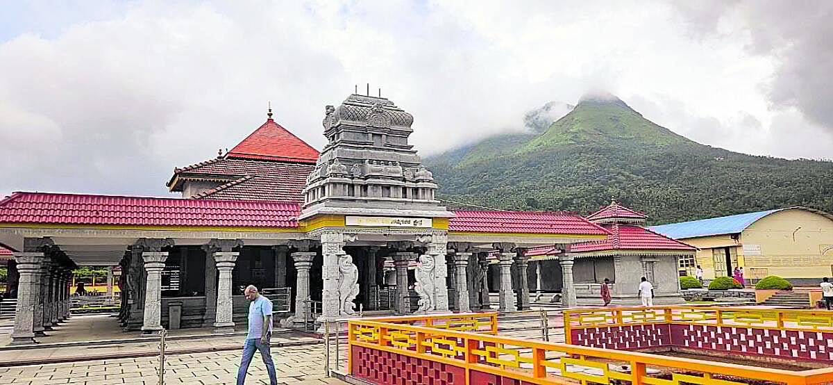 ಚಿಕ್ಕಮಗಳೂರು| ಅ.19ರಿಂದ ದೇವೀರಮ್ಮ ಉತ್ಸವ: ಮುಳ್ಳಯ್ಯನಗಿರಿ ಪ್ರವಾಸಕ್ಕೆ ನಿರ್ಬಂಧ