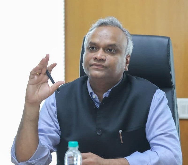 ಸಿದ್ದರಾಮಯ್ಯ ಅವರ ವಾಚ್ ಮೂಲ ತಿಳಿಯಲು ಐಟಿಯಿಂದ ತನಿಖೆ ನಡೆಸಲಿ: ಪ್ರಿಯಾಂಕ್ ಸವಾಲು