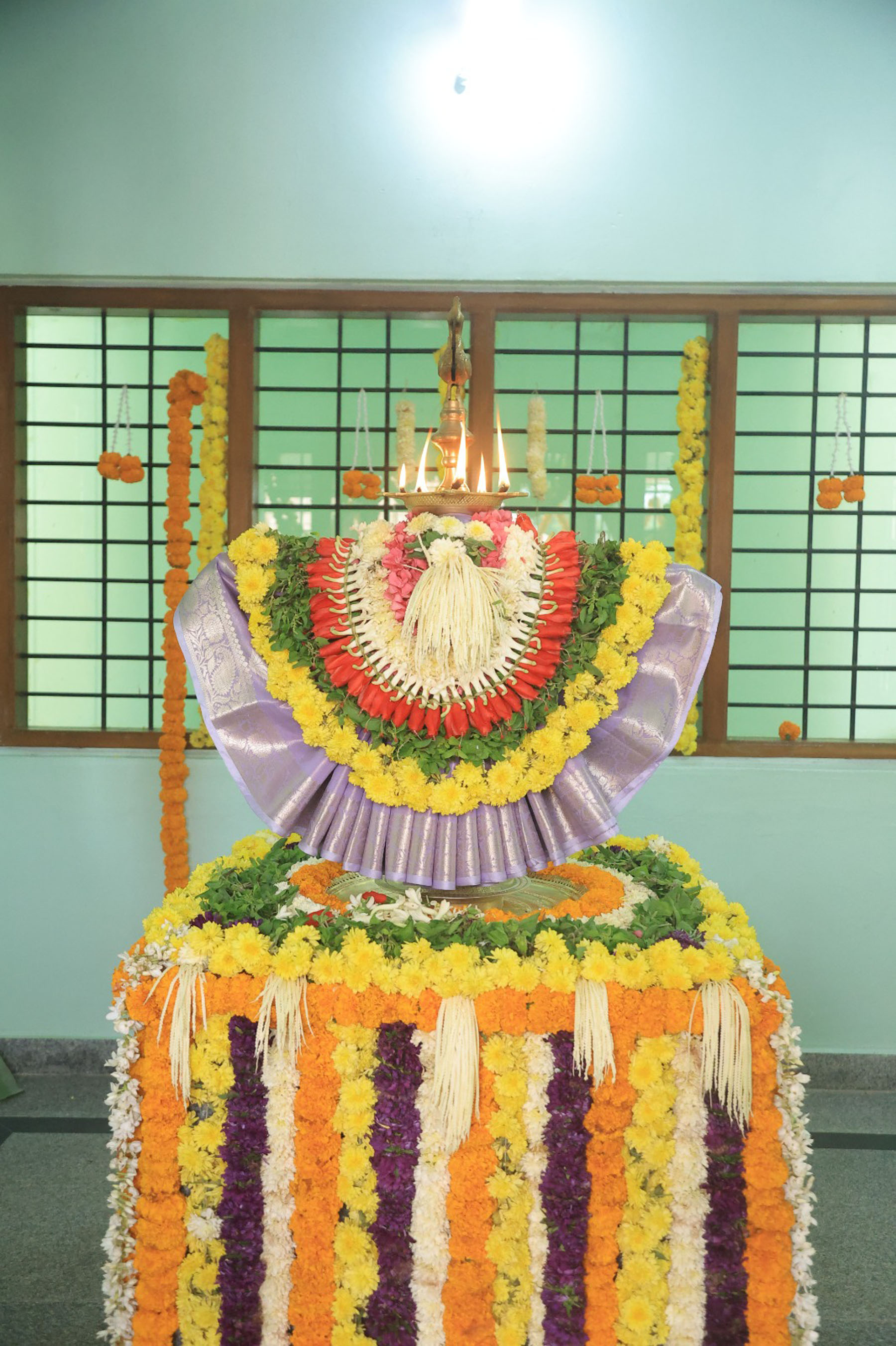 ಭಾಗಮಂಡಲದ  ಭಗ೦ಡೇಶ್ವರ ದೇವಾಲಯದಲ್ಲಿ ಮಂಗಳವಾರ ನಂದಾ ದೀಪವನ್ನು ಉರಿಸಲಾಯಿತು.
