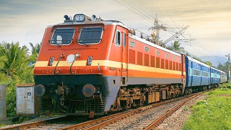 ಹುಬ್ಬಳ್ಳಿ–ಬೆಂಗಳೂರು ವಿಶೇಷ ರೈಲು ಇನ್ಮುಂದೆ ಖಾಯಂ: ಕಡಿಮೆಯಾಗಲಿದೆ ಪ್ರಯಾಣ ದರ