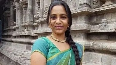 ಪ್ರೀತಿಸಲು ನಿರಾಕರಣೆ: ಕತ್ತು ಕೊಯ್ದು ವಿದ್ಯಾರ್ಥಿನಿ ಕೊಲೆ; ತಲೆಮರೆಸಿಕೊಂಡ ಆರೋಪಿ