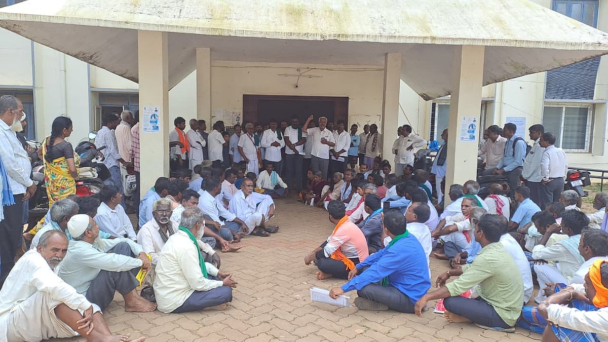 ಸೊರಬ: ಅರಣ್ಯ ಭೂಮಿ ಸಾಗುವಳಿದಾರರಿಗೆ ಹಕ್ಕುಪತ್ರ ನೀಡುವಲ್ಲಿ ವಿಳಂಬಕ್ಕೆ ಖಂಡನೆ