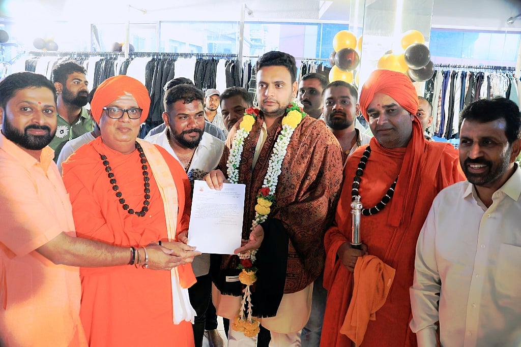 ಬಾಳೆಹೊನ್ನೂರು | ನ. 27ರಂದು ರಂಭಾಪುರಿ ಪೀಠಕ್ಕೆ ಯದುವೀರ್‌ ಭೇಟಿ