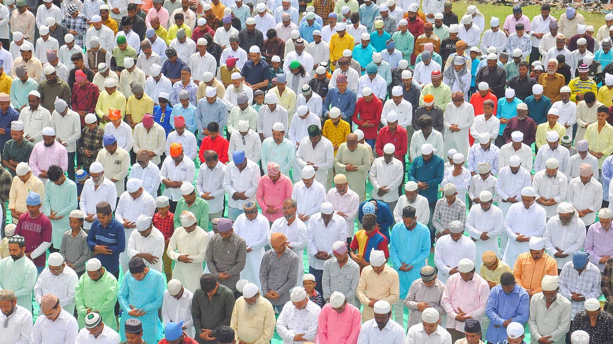 ಸಾರ್ವಜನಿಕ ಸ್ಥಳಗಳಲ್ಲಿ ನಮಾಜ್ ನಿಷೇಧಿಸಿ ಎಂದು ಸಿಎಂಗೆ ಪತ್ರ ಬರೆದ ಯತ್ನಾಳ