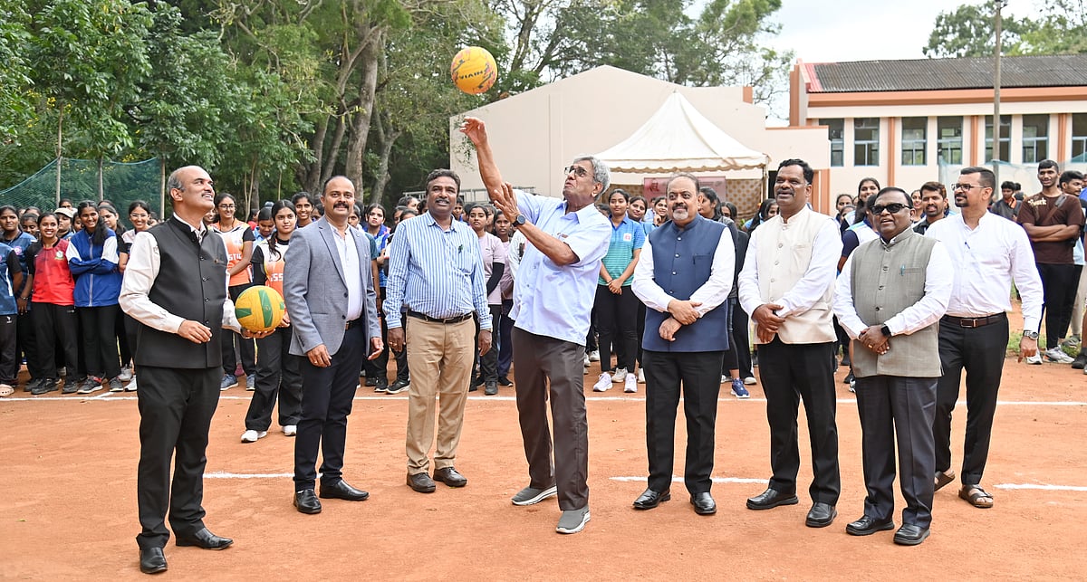 ಜೆಎಸ್‌ಎಸ್‌ ಎಸ್‌ಟಿಯುಗೆ ಟ್ರೋಫಿ