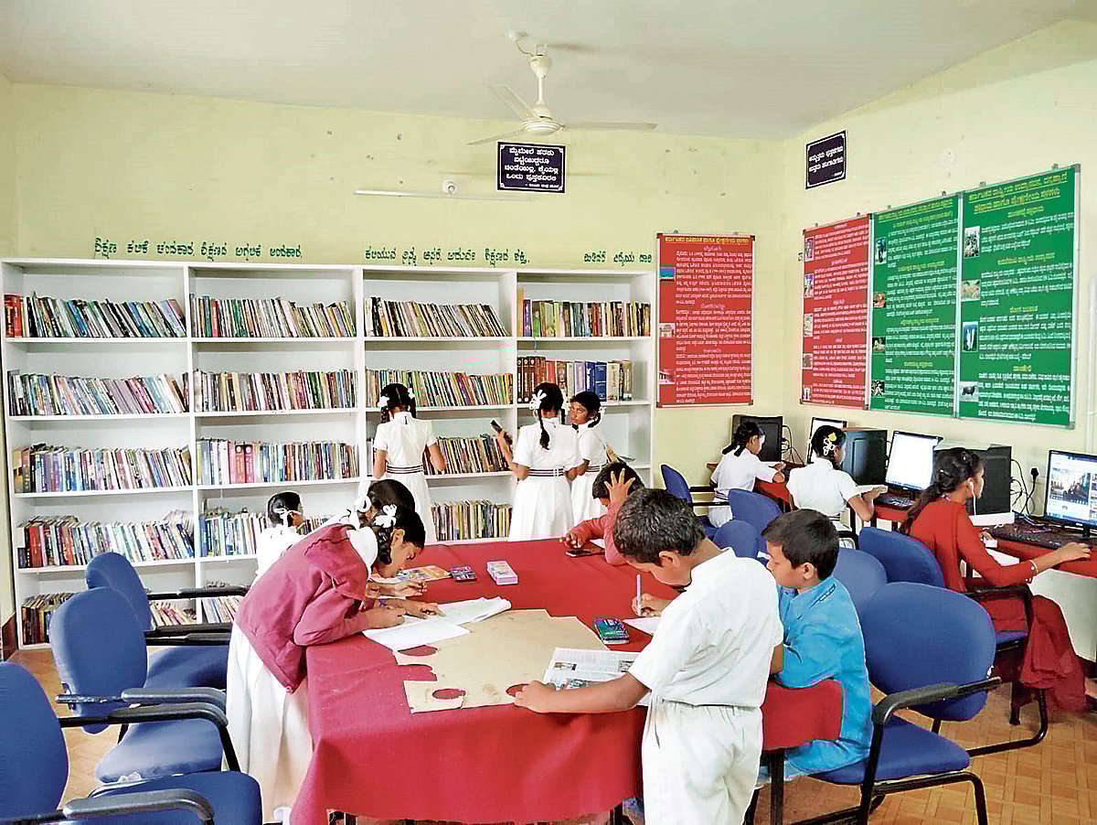 ಸಮುದಾಯಮುಖಿ ಗ್ರಾಮ ಗ್ರಂಥಾಲಯಗಳು..