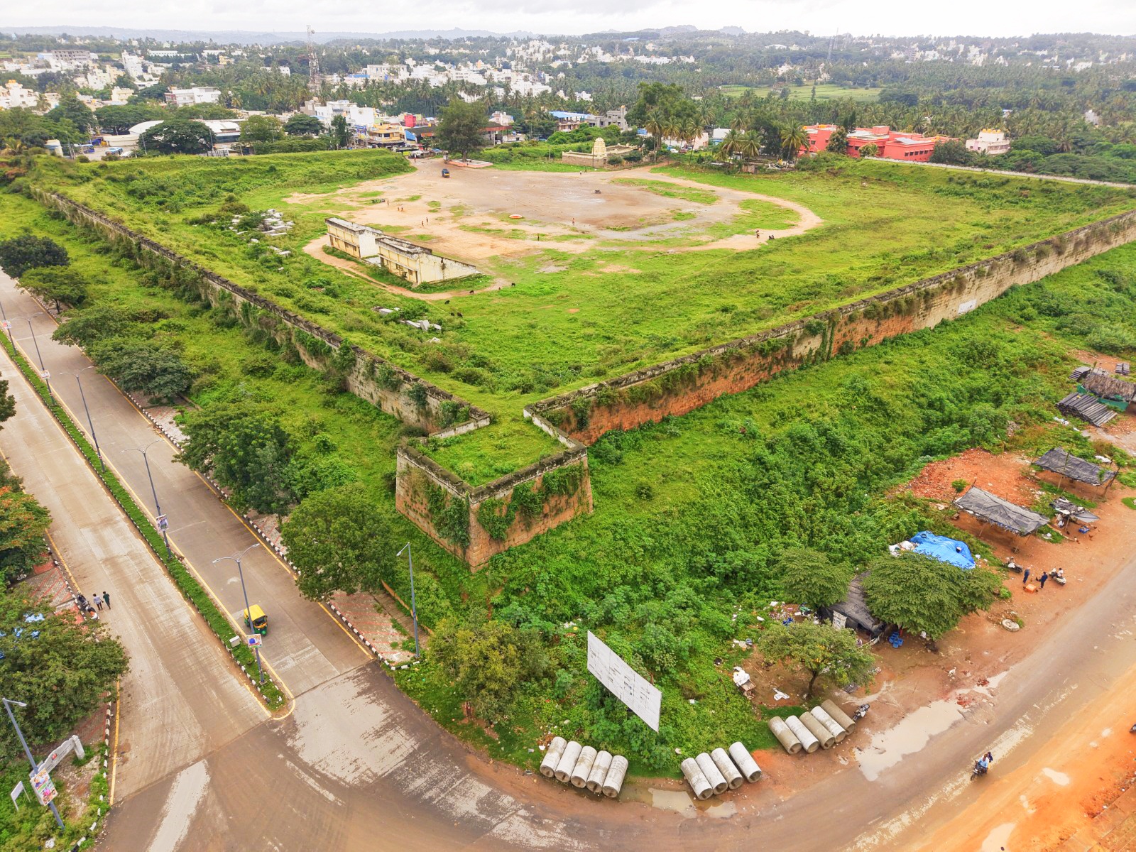 ಮಾಗಡಿ ಕೋಟೆ ಮೈದಾನದ ನೋಟ