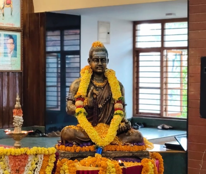 ಕಾರ್ಯಕ್ರಮದಲ್ಲಿ ಅನಾವರಣಗೊಂಡ ಬಸವೇಶ್ವರ ಪುತ್ಥಳಿ